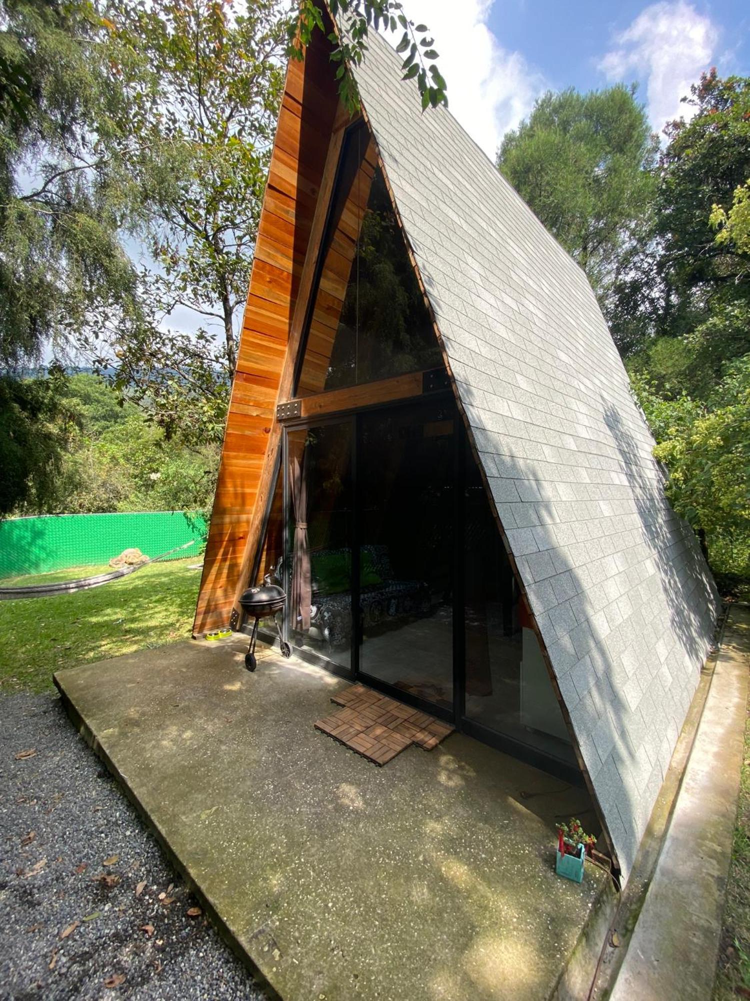 Cabanas Alpina, Romantica Y Acogedora A 10 Minutos Del Centro Tepoztlan Luaran gambar