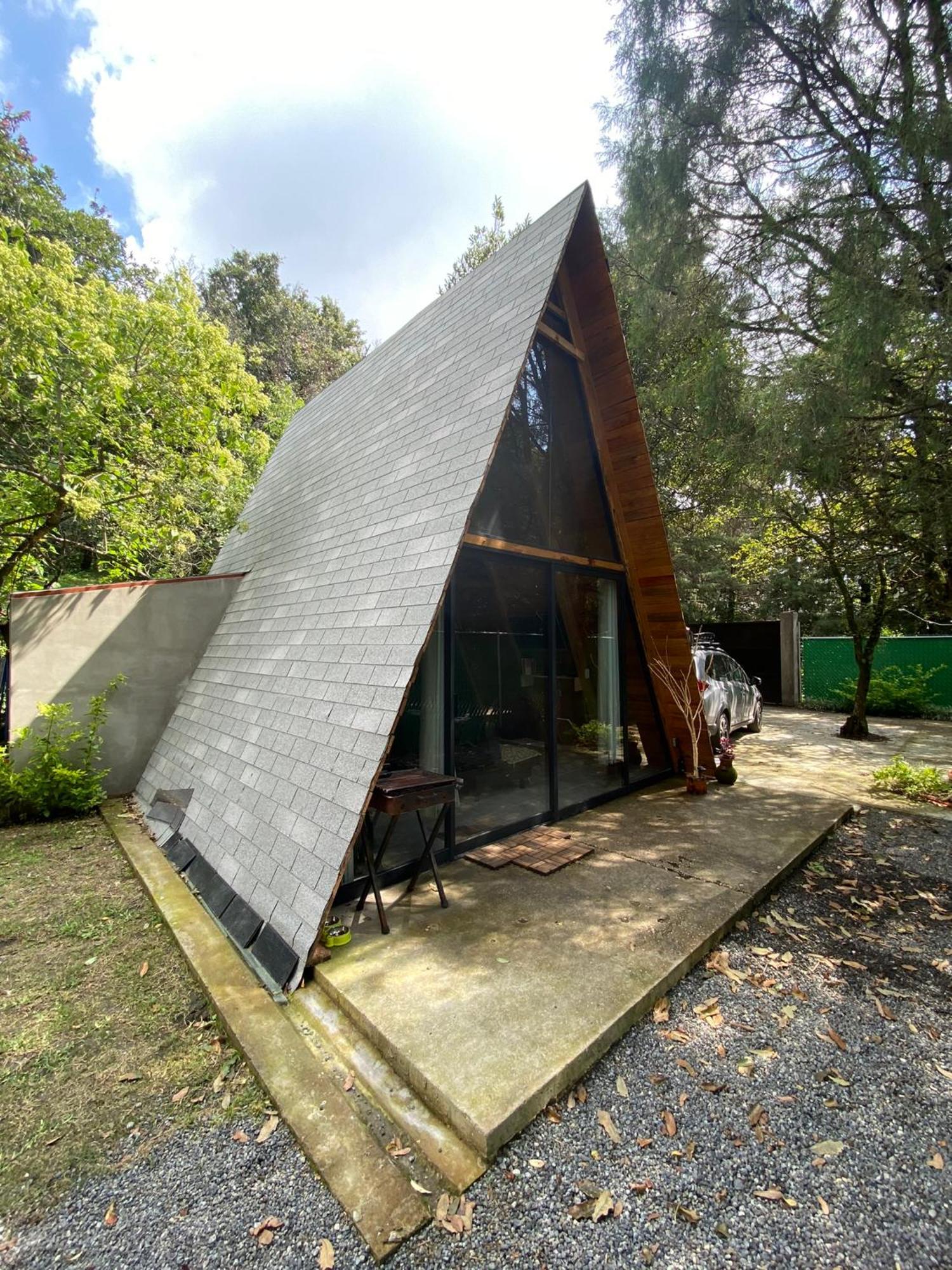 Cabanas Alpina, Romantica Y Acogedora A 10 Minutos Del Centro Tepoztlan Luaran gambar