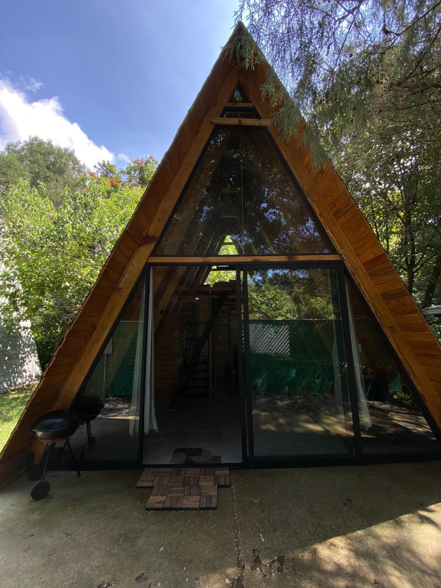 Cabanas Alpina, Romantica Y Acogedora A 10 Minutos Del Centro Tepoztlan Luaran gambar