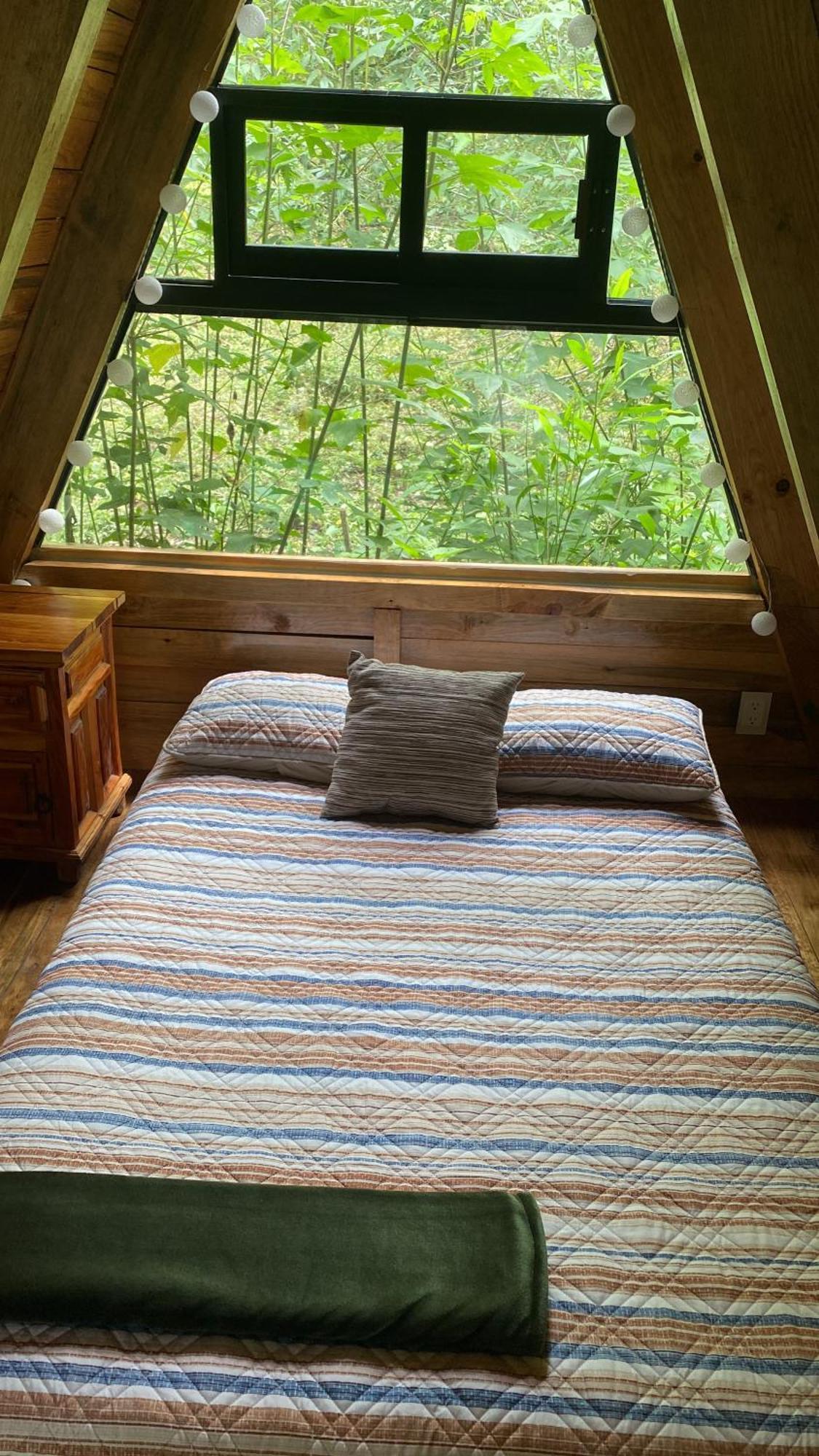 Cabanas Alpina, Romantica Y Acogedora A 10 Minutos Del Centro Tepoztlan Luaran gambar