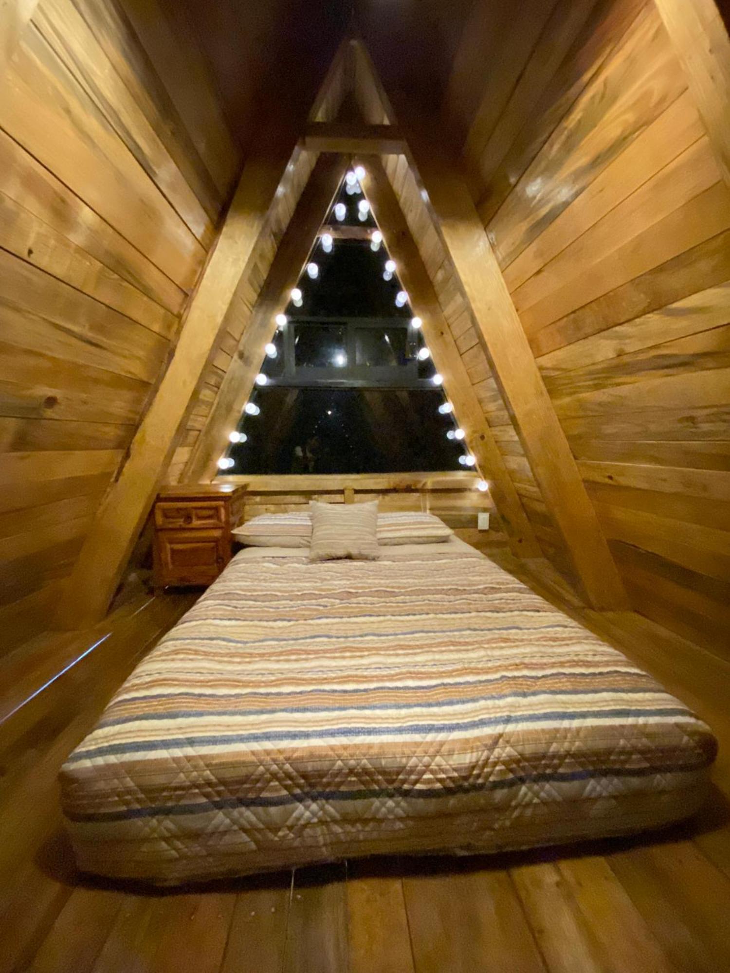 Cabanas Alpina, Romantica Y Acogedora A 10 Minutos Del Centro Tepoztlan Luaran gambar