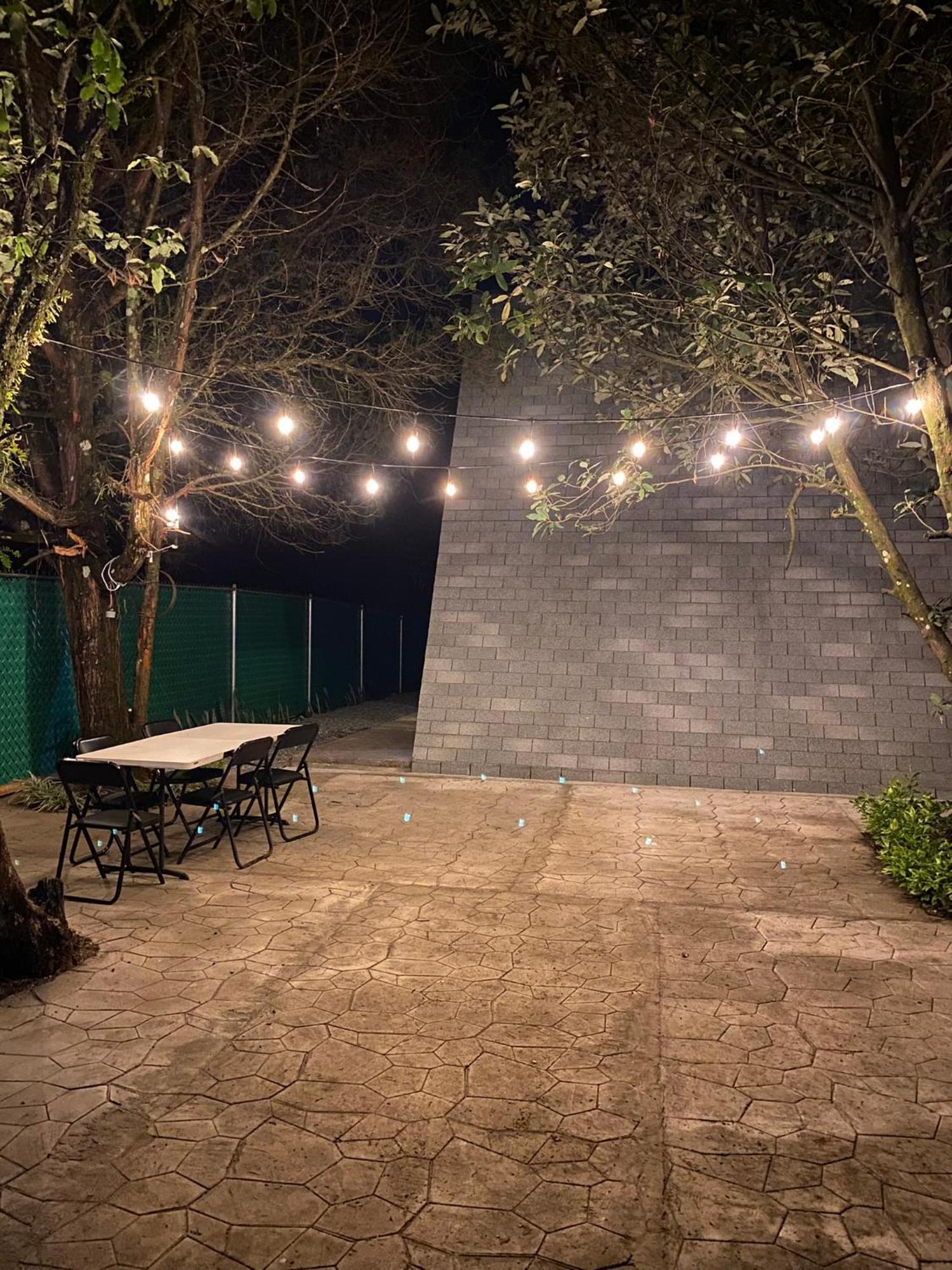 Cabanas Alpina, Romantica Y Acogedora A 10 Minutos Del Centro Tepoztlan Luaran gambar