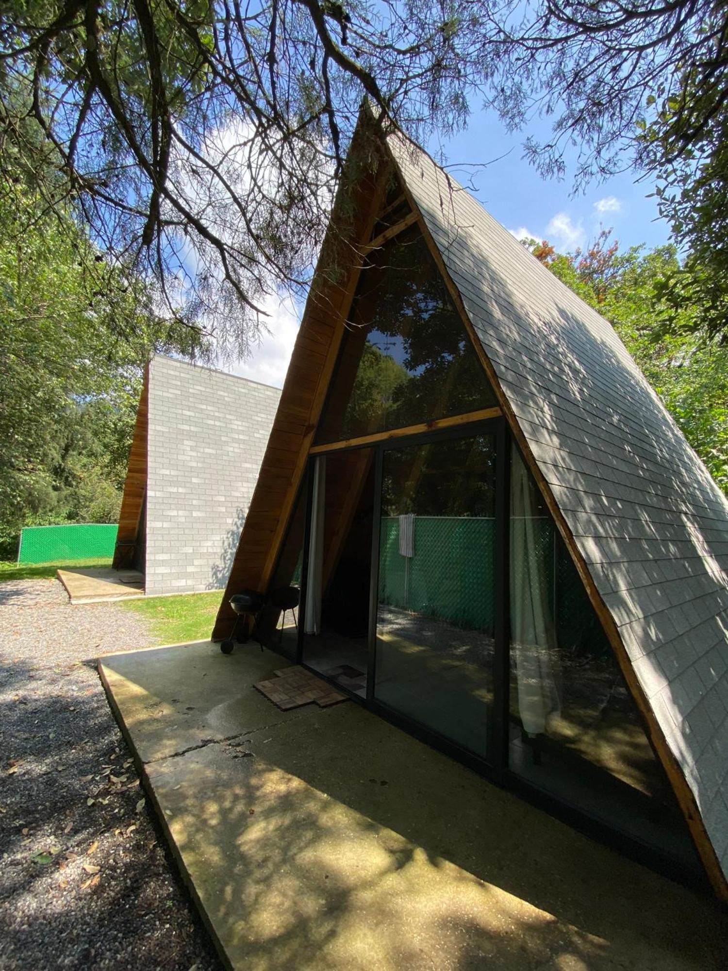 Cabanas Alpina, Romantica Y Acogedora A 10 Minutos Del Centro Tepoztlan Luaran gambar